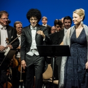 Elīna Garanča, Rafael Payare ir Vienos filharmonijos orkestras. D. Matvejevo nuotr.