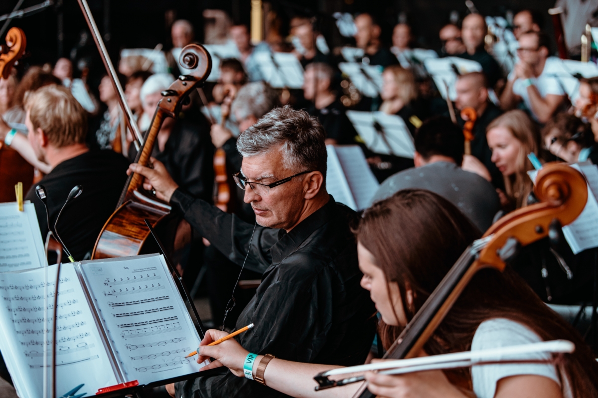 Lvso Edukacinėje savaitėje „LVSO vaikams“ – muzikos ir dailės jungtys