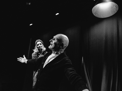 Ieva Savickaitė ir Albinas Kėleris spektaklyje „Teatralas“. T. Povilonio nuotr.