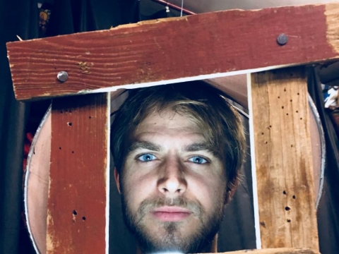 Balys Ivanauskas spektaklyje „Sibiro haiku“. Stalo teatro nuotr.