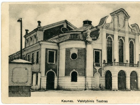 1892 m. atidarytas miesto teatras, dabar Kauno muzikinis teatras. Apie XX a. 3 deš. II p. Fotografas nežinomas. Kauno miesto muziejus