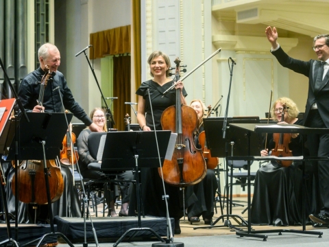 Edmundas Kulikauskas, OnutÄ— Å vabauskaitÄ—, Modestas PitrÄ—nas ir Lietuvos nacionalinis simfoninis orkestras. D. Matvejevo nuotr.