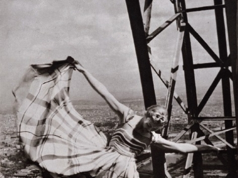 Erwin Blumenfeld, Lisa Fonssagrives ant Eifelio bokšto, 1939 m. Erwin Blumenfeld paveldo fondas