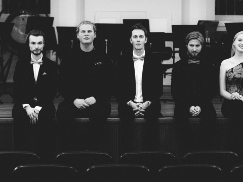 „Future Symphony“ organizatoriai. Iš kairės: Jurgis Kubilius, Džiugas Daugirda, Adomas Morkūnas-Budrys, Danielius Tuita, Salomėja Petronytė. J. Šopos nuotr.