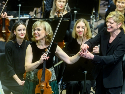 RusnÄ— MataitytÄ—, Keri-Lynn Wilson ir Lietuvos nacionalinis simfoninis orkestras. D. Matvejevo nuotr.