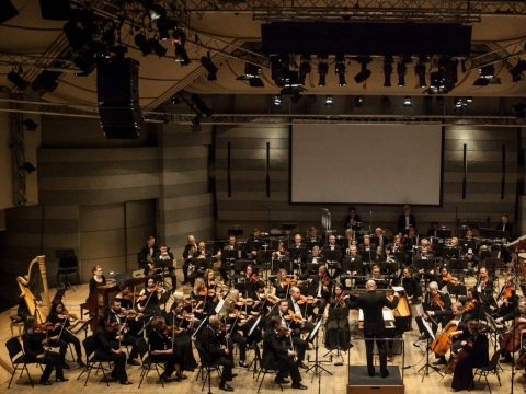 Valstybiniam simfoniniam orkestrui diriguoja Jurjenas Hempelis. D. Labučio nuotr.