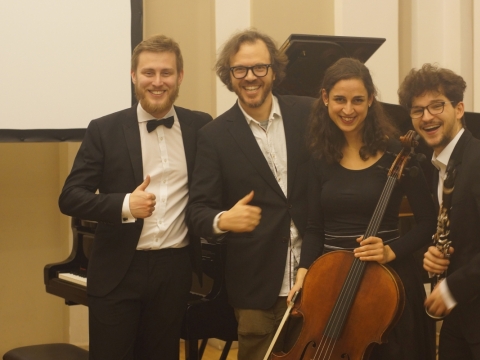 Trio „Agora“ su kompozitoriumi Jonu Jurkūnu. Autorės nuotr.
