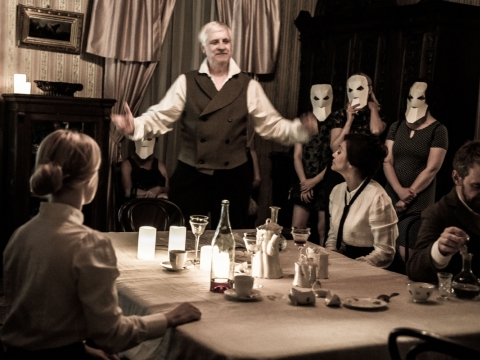 Scena iš spektaklio „Dėdė Vania”. L. Vansevičienės nuotr.