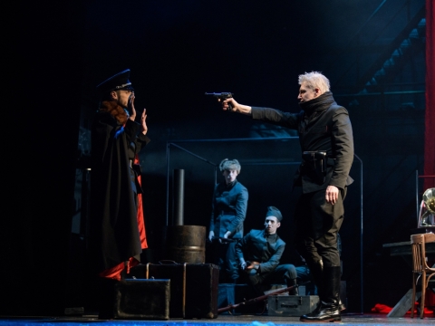 Scena iš spektaklio „Erinijos“. L. Vansevičienės nuotr.