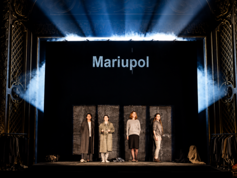 Scena iš spektaklio „Dievų aušra“. Estijos „Südalinna“ teatro nuotr.