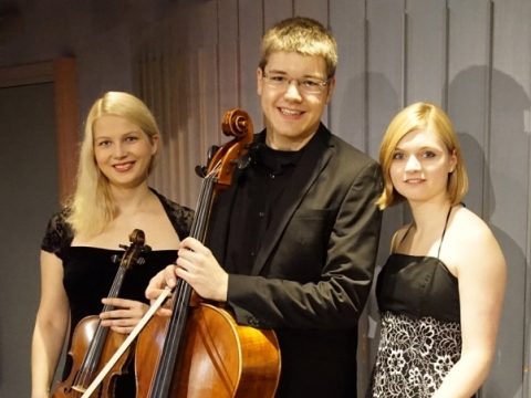 Trio NERO iš Vokietijos: Ieva Marija Eidukonytė (smuikas), Björn Schwarze (violončelė) ir Nathalie Glinka (fortepijonas)