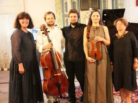 Festivalio įkūrėja Audra Juodeškienė, Glebas Pyšniakas, Lukas Geniušas, Dalia Dedinskaitė, Faina Kukliansky. Organizatorių nuotr.