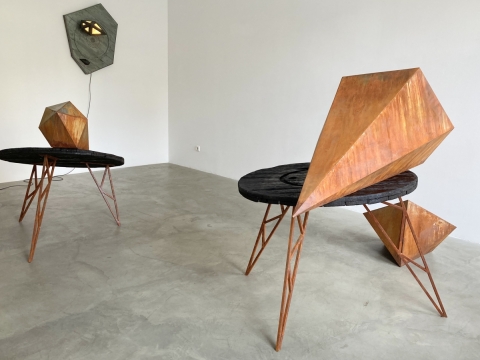 Tauro Kensmino parodos „Kritinė riba“ galerijoje „(AV17)“ fragmentas. Aut. nuotr.