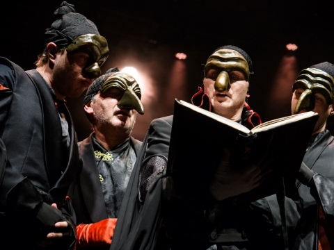 „Turkio spalvos monstras“. Keistuolių teatro nuotr.