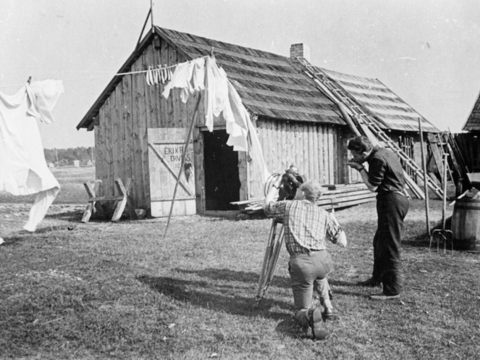 Kadras iš filmo „Laiko tiltai“ 