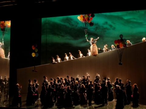 Scena iš spektaklio „Manon“. M. Aleksos nuotr.
