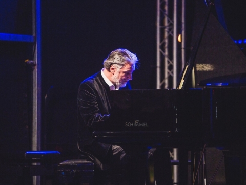 Petro Geniušo fortepijoninės muzikos koncertas „Juodais Baltais“. M. Endriuškos nuotr.