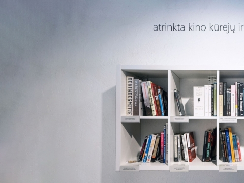 Vardinė „Meno avilio“ lentyna