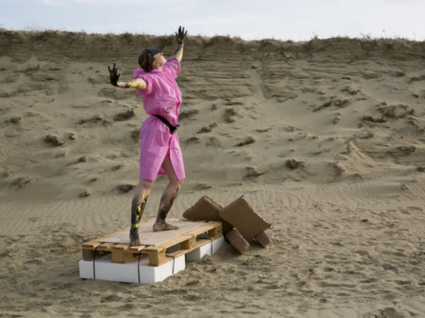 Bryndís Björnsdóttir​, Landráð II: atkasinėjimas, performansas, Neringa, 2017. E. Haugh nuotr.
