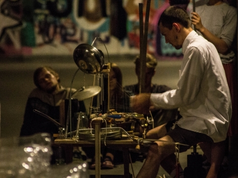 Garso performansas požeminėje perėjoje, 2015, nuotr. Aiwa Crow