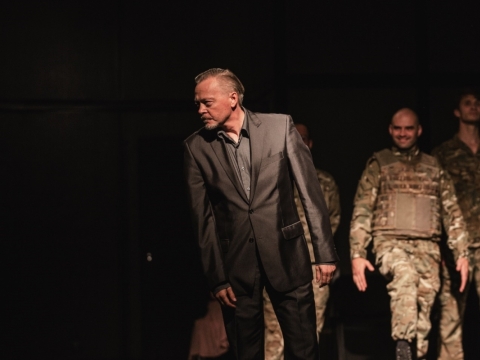 Darius Meškauskas spektaklyje „Antigonė“. „Kemel Photography“.