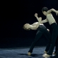 Vilija Montrimaitė ir Haruka Ohno choreografinėjė kompozicijoje „Vingiuotos mintys“ („Kūrybinis impulsas“). M. Aleksos nuotr.