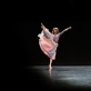 Viktorija Zobielaitė ir Mantas Stabačinskas šokio spektaklyje „La CALASH La Latin-LT“. D. Bielkausko nuotr.