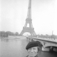 Juozas Budraitis, „Autoportretas (asmenukė) Eifelio bokšto fone, šalia Jenos tilto“, Paryžius. 1979 m. Iš autoriaus archyvo