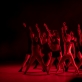 Scena iš šokio spektaklio „Ištrintos durys“. Kauno šokio teatro „Aura“ (fotografas „Miško Motė“) nuotr.