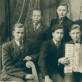 Krakių gimnazistai, penktokai. Vytautas – kairėje, greta akordeonininko. R. Viržonytės ir R. Aleknaitė-Bieliauskienės archyvo nuotr.