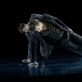 Ernestas Barčaitis ir Jeronimas Krivickas choreografinėje kompozicijoje „Belaukiant Godo“ („Kūrybinis impulsas“). M. Aleksos nuotr.