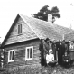 Abarių giminės namas Maniuliškių kaime. L. Abarius su LRT valstybiniu choru. 1973 m.