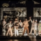 Scena iš spektaklio „Įstabioji ir graudžioji Romeo ir Džuljetos istorija“. D. Matvejevo nuotr.