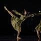 Olga Konošenko ir Greta Gylytė choreografinėje kompozicijoje „Moters kova“ („Kūrybinis impulsas“). M. Aleksos nuotr.