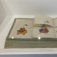 Parodos „Ką padarė žirklės“ Lietuvos nacionalinėje Martyno Mažvydo bibliotekoje fragmentas. Autorės nuotr.