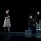 Scena iš spektaklio „Altorių šešėly“. Nuotrauka iš Klaipėdos valstybinio muzikinio teatro archyvo