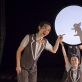 Scena iš spektaklio „Rankų šešėlių ATGIJIMAS“. Keistuolių teatro nuotr.