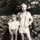 Vytautas Kernagis jaunesnysis su tėvu. Nuotrauka iš asmeninio archyvo