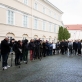 Paminklo J.K. Chodkevičiui Vilniaus paveikslų galerijos kieme atidengimo ceremonijos svečiai. G. Grigėnaitės nuotr.