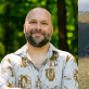 Vilius Dranseika (nuotr. aut. K. Savickaitė, Šimonių giria, 2023 m.) ir Valentinas Klimašauskas (nuotr. aut. R. Steinumas, „Coast Contemporary“ festivalis „Ocean Eyes“, 2023 m.)
