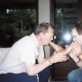 Antanas Mončys (kairėje) pučia švilpį. Vadgaseno vasaros akademija. 1989 m.